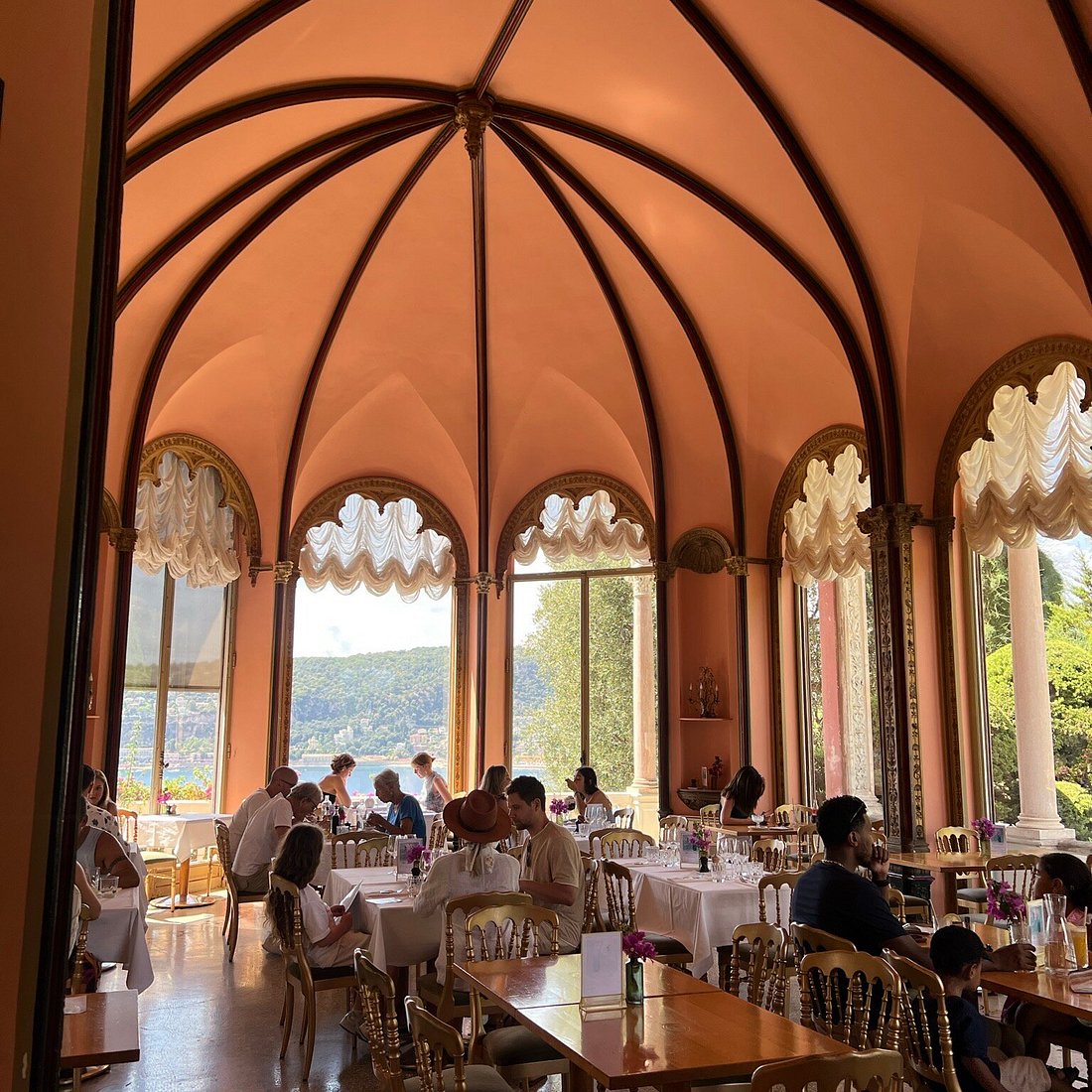 Villa Ephrussi tea room