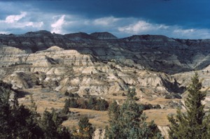 Pic 1. Storm-in-the-Badlands-North-Dakota-THRO_04587_4